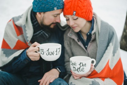 Sesión de fotos de save the date. Ensaio fotográfico casal. Bariloche en la nieve por Daniela Liska