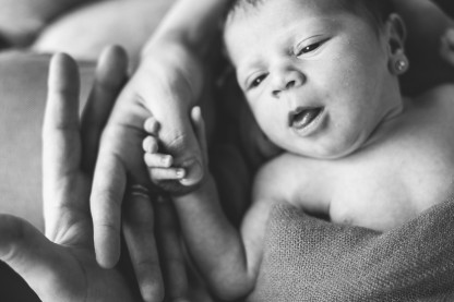 Ensayo fotográfico de recién nacido en Bariloche. Sesión de fotos de recién nacido por Daniela Liska