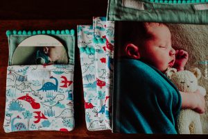 Libro de fotografía de sesión de fotos de embarazada y recién nacido por Daniela Liska